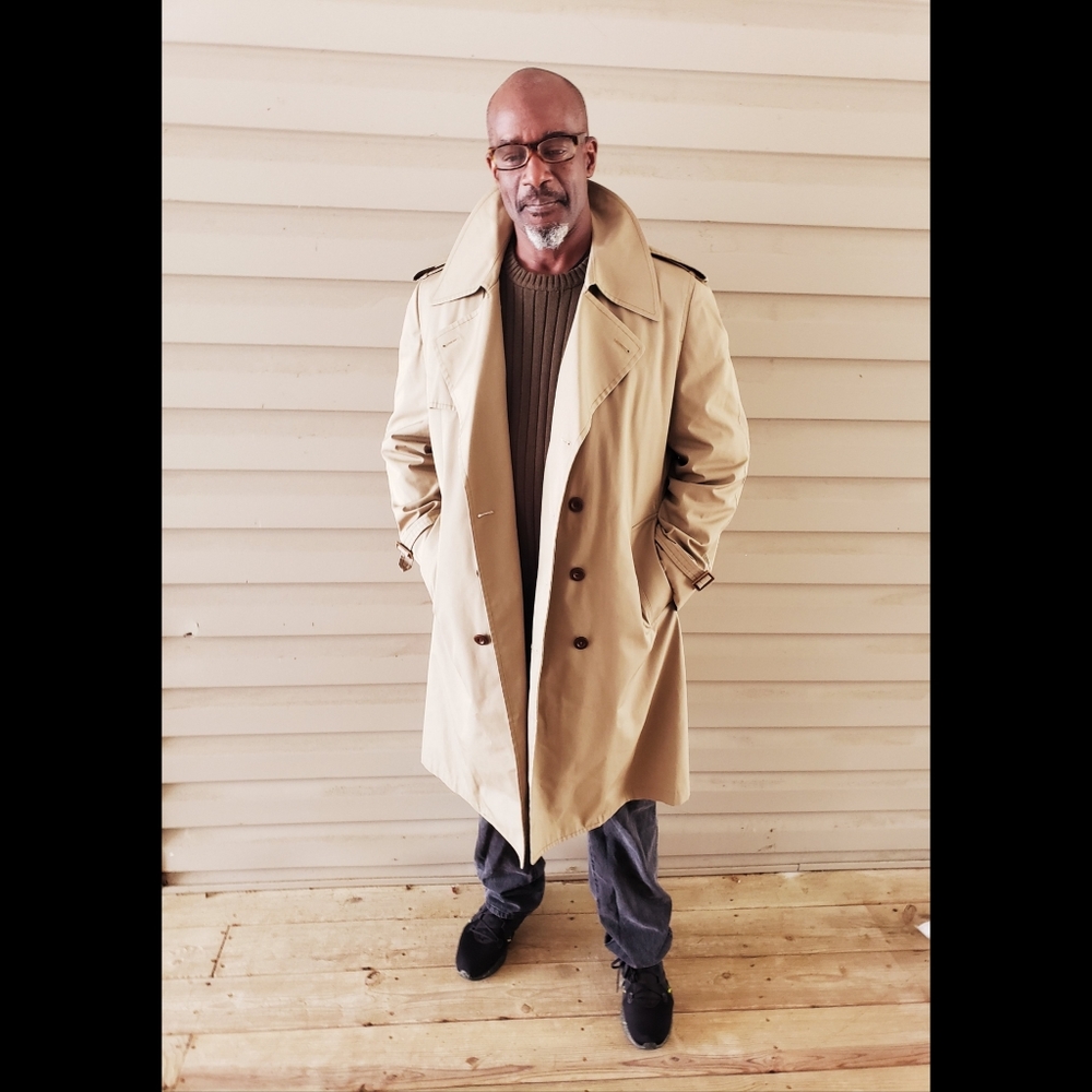 BLACK FRIDAY SALE!!!!!                 Men long Trench Coat w. Belt
